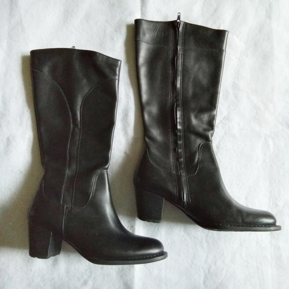 L.L Bean Women's Black Tall Leather Zip Up Heeled Boots - Picture 2 of 12